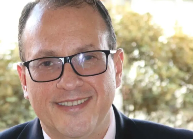 Falsedad en documento público, peculado, prevaricato y tráfico de influencias hacen parte de los ocho delitos que la Fiscalía le imputó al exviceministro de Defensa Luis Edmundo Suárez Soto. FOTO: Tomada de redes sociales
