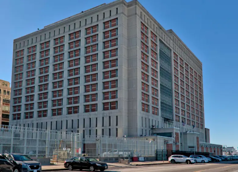 El Centro de Detención Metropolitano de Brooklyn, en Nueva York. FOTO: Getty