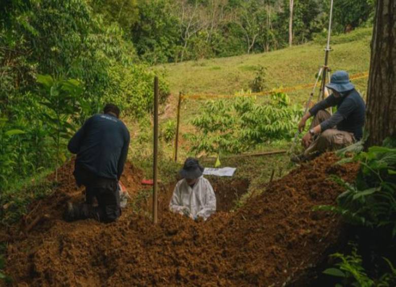 Imagen de referencia de labores de recuperación de cuerpos por parte de la JEP en Antioquia. FOTO: Cortesía.