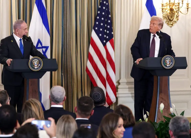 Benjamín Netanyahu y Donald Trump se reunieron en la Casa Blanca para hablar sobre el conflicto en la Franja de Gaza. FOTO: Getty