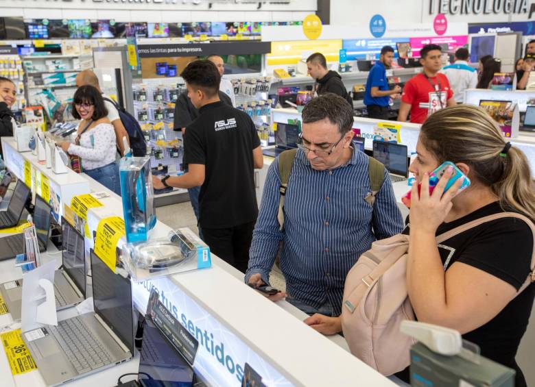 En Medellín hubo un repunte de 2,8 pps en el Índice de Confianza del Consumidor, el cual pasó de -32,2% a -29,4%. FOTO EL COLOMBIANO