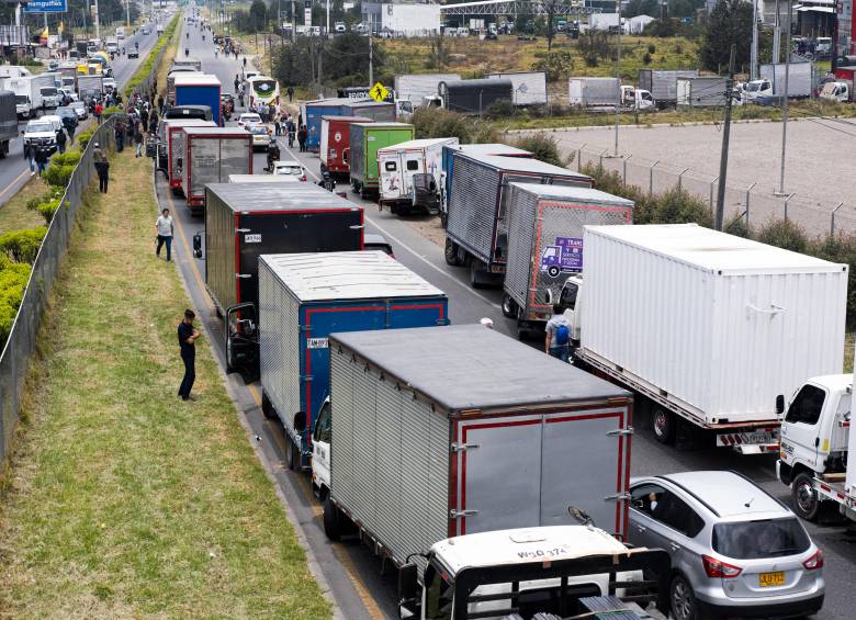 Por promesas incumplidas, camioneros están listos para ir a paro, ¿cuándo comienza?
