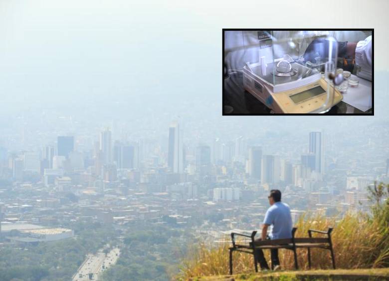Adelante, uno de los análisis hecho por los investigadores. Atrás, vista desde el cerro El Volador donde se evidencia la contaminación del aire en Medellín. FOTOS: Andrés Camilo Suárez Echeverry y cortesía