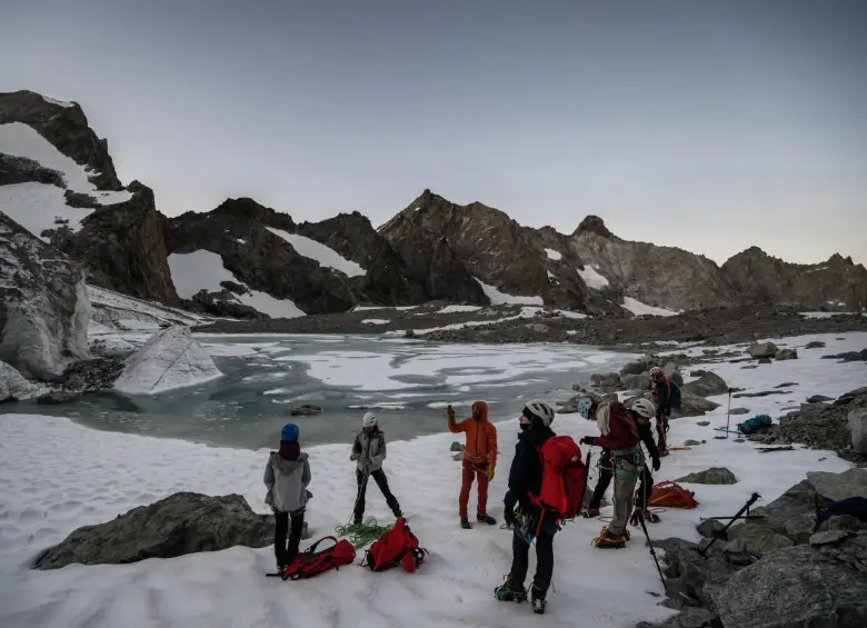 El calor provoca escasez de nieve y de agua en los Alpes franceses