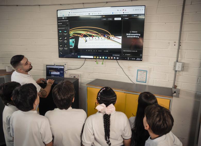 Estudiantes convierten un reto de inclusión en una solución tecnológica desde el aula