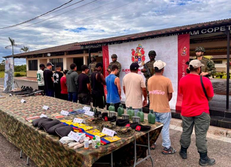 Los guerrilleros se acogerán al Programa de Atención Humanitaria al Desmovilizado del Ministerio de Defensa. FOTO: Tomada de X @COL_EJERCITO