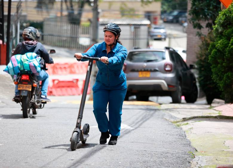 La conclusión del estudio es que los microvehículos eléctricos deben adaptarse a las condiciones específicas de la topografía del Valle de Aburrá para optimizar el rendimiento de su batería. FOTO manuel saldarriaga