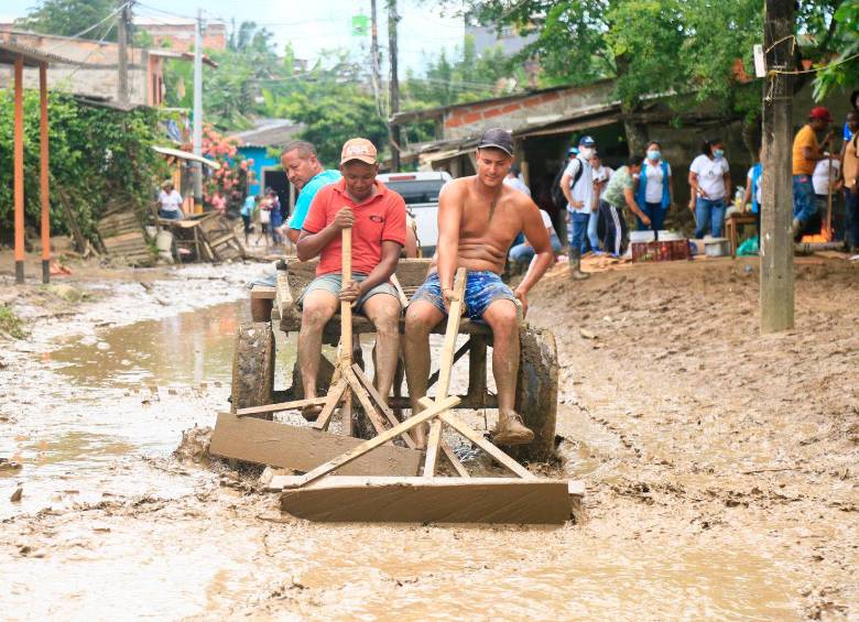 El desbordamiento del río dejó 1.900 afectados. FOTO: GOBERNACIÓN DE ANTIOQUIA