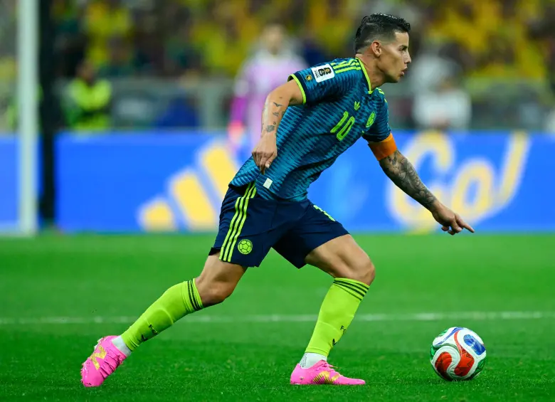 James Rodríguez y el Trionda en el debut de Colombia en el Mundial 2026. Cuatro paneles, chip de IA y los colores de tres países en una sola pelota. FOTO AFP