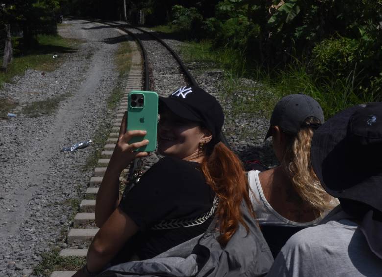 Transporte en motobalinera. . Foto: Club de los Perdidos