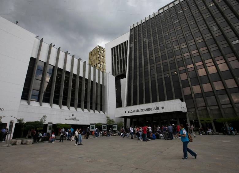 La Alcaldía de Medellín restringirá su horario de atención durante la semana mayor. FOTO: ESNEYDER GUTIÉRREZ