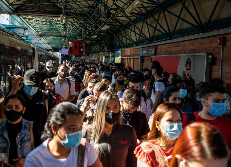 Por un nuevo incidente con persona involucrada el metro debió suspender temporal y parcialmente esta noche la operación en la Línea B. FOTO ARCHIVO