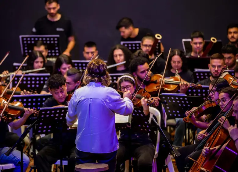 La Orquesta Departamental de Antioquia, la primera de carácter 100% público, tendrá presentaciones en el marco de la Bienal 2025. FOTO: CAMILO SUÁREZ