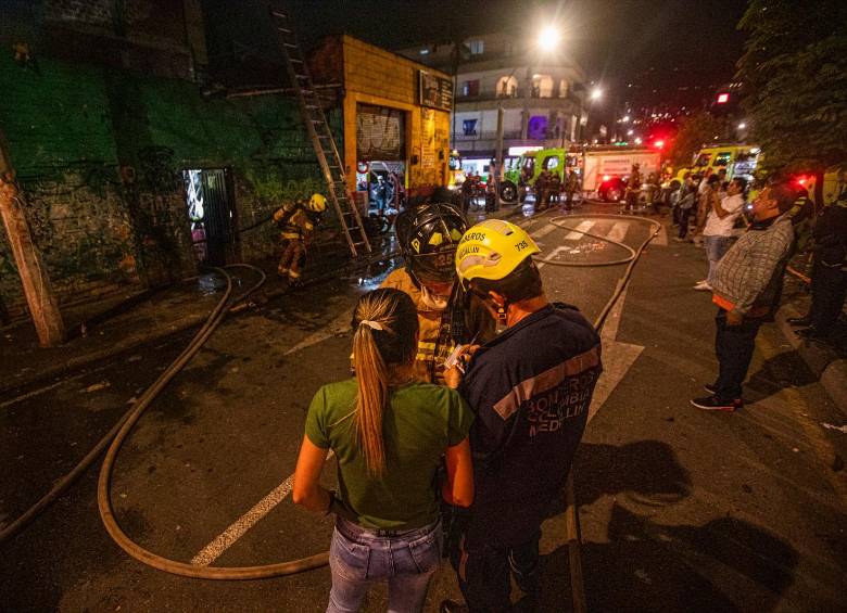 Controlaron incendio en una bodega de reciclaje en Guayabal