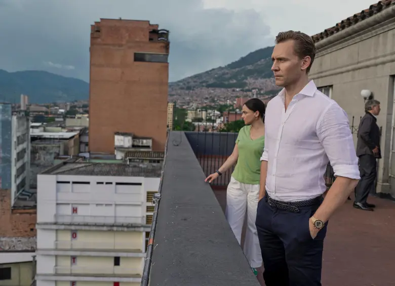 Una de las escenas de The night manager en el centro de Medellín, en el hotel Nutibara. FOTO Cortesía prime video