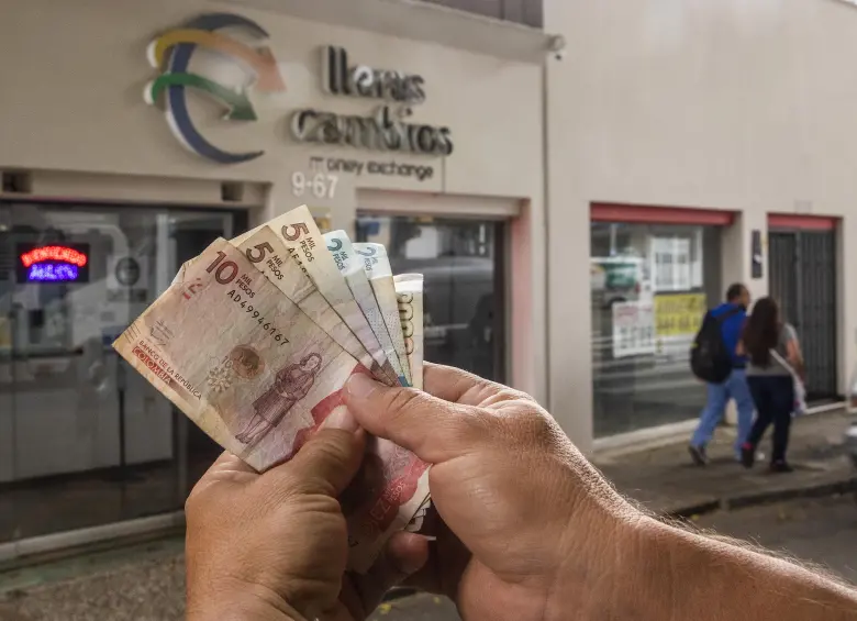 Uno de cada tres giros de remesas se destina a comprar o mejorar vivienda en Colombia