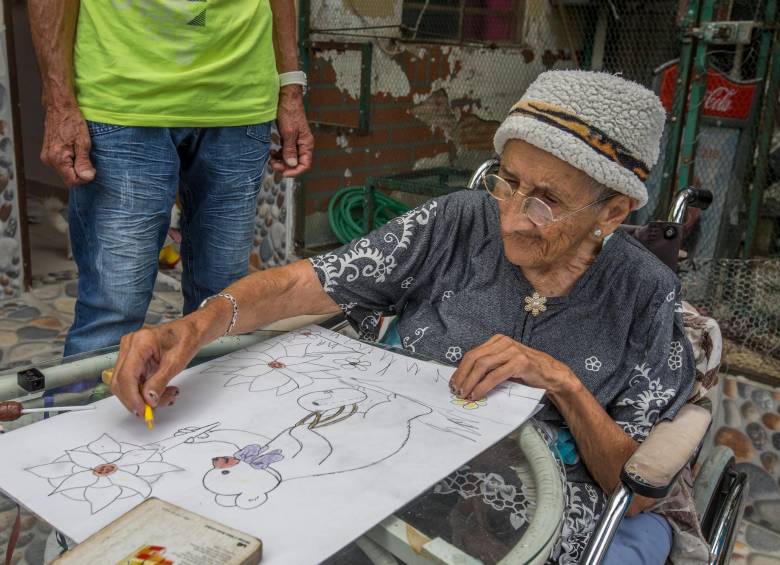 Enfermedades como el Alzhéimer producen la desconexión de los circuitos cerebrales, lo que borra o dificulta el acceso a nuestros recuerdos. Foto: EL COLOMBIANO.