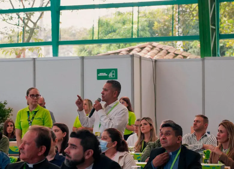 Durante la Asamblea de Afiliados de Comfenalco Antioquia se confirmó la intervención de la caja por un año más. FOTO CORTESÍA