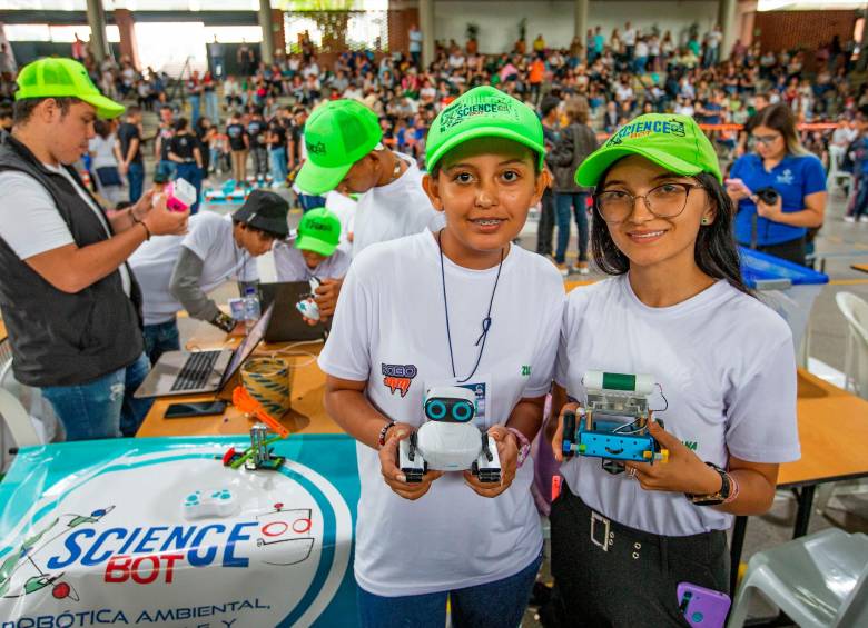Los tesos de la robótica del Guaviare se le midieron al reto en el RoboJam Medellín