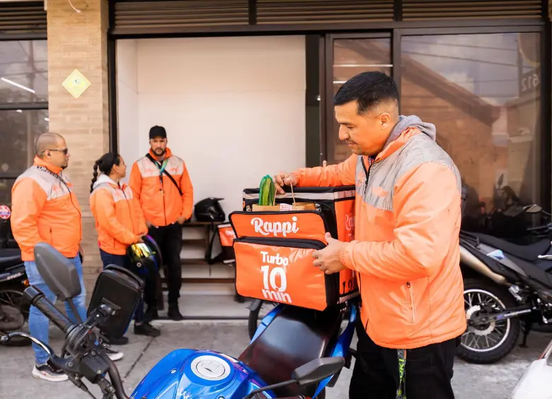 En Colombia, la plataforma está disponible en más de 60 ciudades y 72 municipios, cuenta con más de 30.000 aliados comerciales y registra más de 60.000 repartidores independientes.