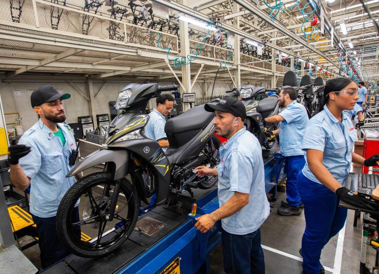 Ensamblaje de una motocicleta. 