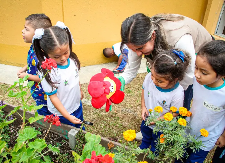 Las actividades pedagógicas estuvieron acompañadas de cantos y títeres. FOTO: CORTESÍA ALCALDÍA