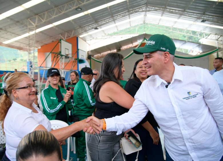 La presentación del frente de seguridad del colegio de Betulia se hizo este jueves. FOTO: Cortesía Gobernación de Antioquia