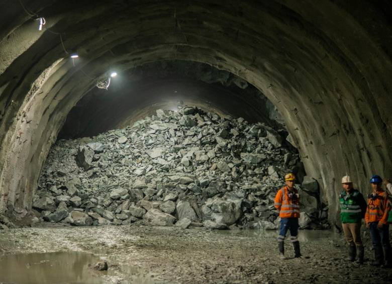 Luego de 63 meses de excavación, el Túnel Guillermo Gaviria Echeverri logró el encuentro perfecto (100% de exactitud) de sus dos frentes de excavación. FOTO cortesía