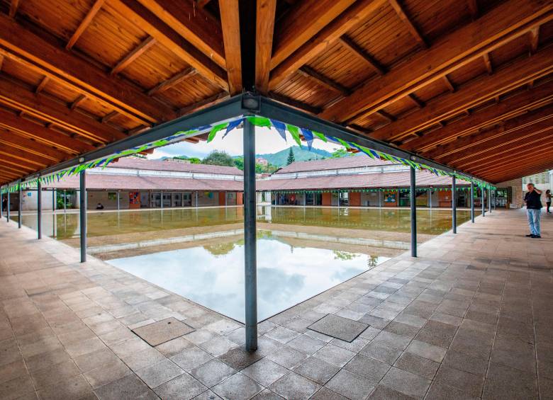 Parque Biblioteca de Belén, construido en 2008 como parte del Sistema de Bibliotecas Públicas de Medellín. Foto Esneyder Gutierrez