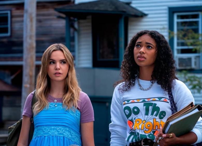 Bailee Madison y Chandler Kinney son dos de las protagonistas de la nueva versión de Pretty Little Liars. FOTO CORTESÍA