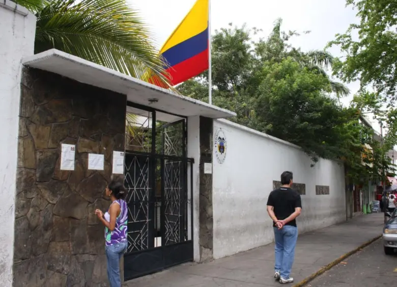 La Cancillería dio a conocer lo que sucedería con la atención de consulados en el exterior y la oficina de pasaportes en Colombia. Foto: Colprensa