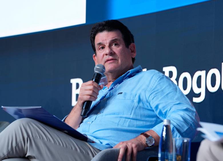 Luis Carlos Sarmiento Gutiérrez, presidente de la junta directiva de Grupo Aval, cuestionó el discurso agresivo del Gobierno Petro. FOTO Manuel Forero, Asobancaria