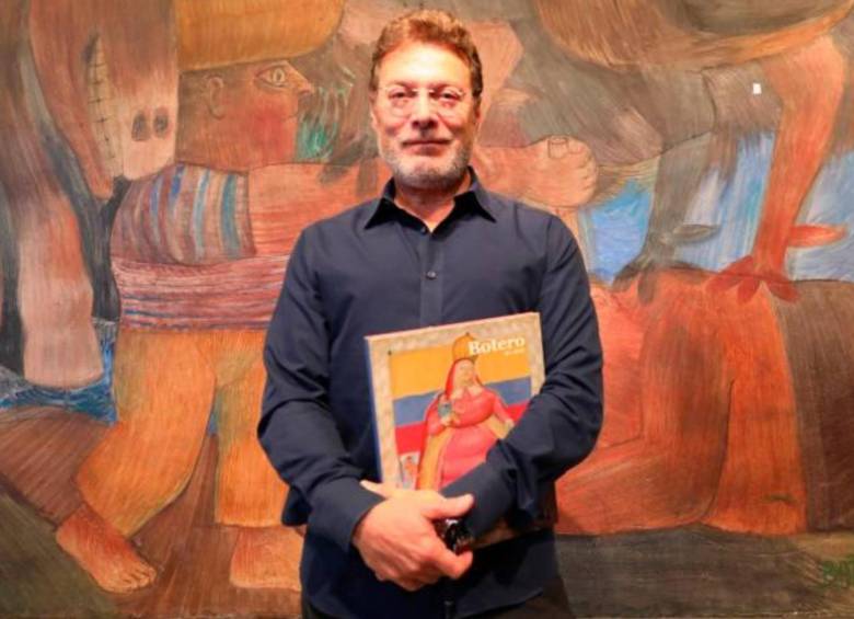 Juan Carlos Botero en la presentación del libro hecho en honor al arte de su padre. FOTO: Cortesía Edwin Bustamante
