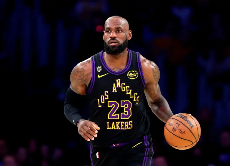 LeBron deja a Los Lakers pero sigue en la NBA. FOTO getty 
