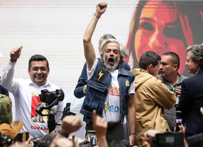 Juan Daniel Oviendo tras aceptar ser la fórmula vicepresidencial de Paloma Valencia. FOTO: Colprensa