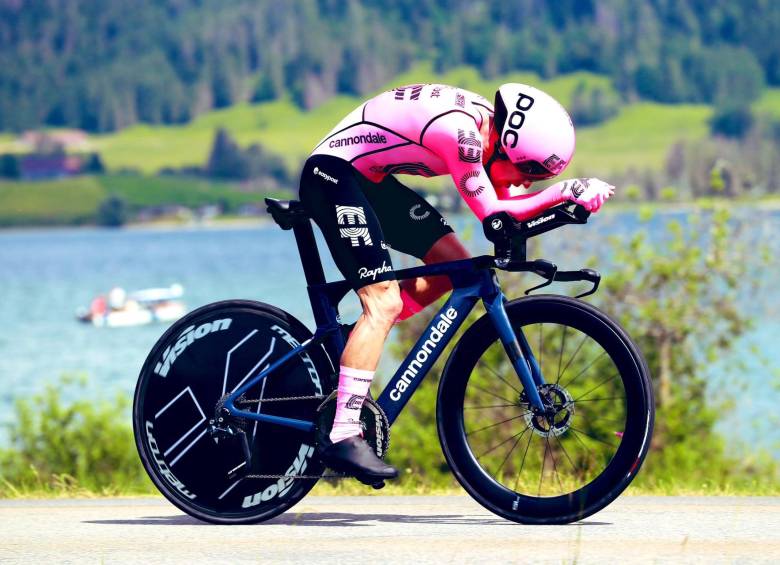 El ciclista antioqueño de 37 años tendrá este año su carrera ciclística de despedida en Medellín. FOTO: CUENTA DE X @UranRigoberto