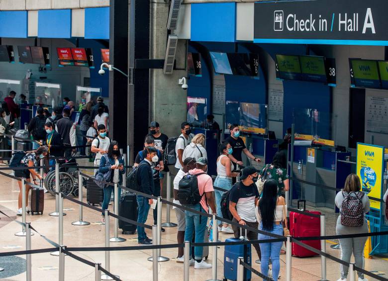 Entre 2022 y 2024, alrededor de 1,33 millones de personas dejaron el país de forma definitiva. FOTO julio herrera