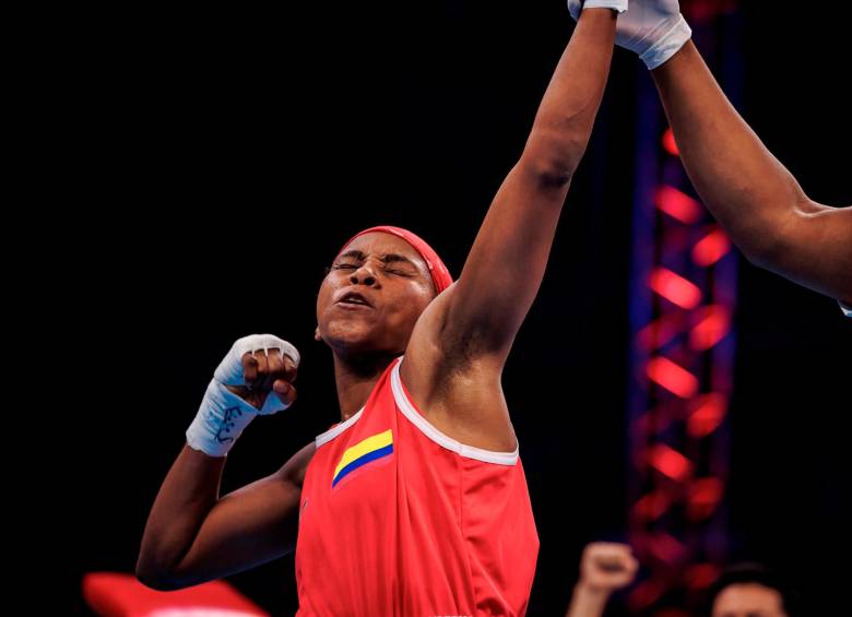 Íngrit Valencia -foto-, Angie Valdez, Camila Camilo y Jenny Arias impresionan en el Mundial de Nueva Delhi con su talento, progreso y gratos resultados. Han dejado en el camino a medallistas mundiales y olímpicas y ya garantizaron un lugar en el podio de sus divisiones. FOTO TWITTER MINDEPORTES