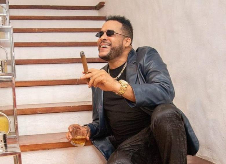 Gilberto Julián Sarante Perdomo, más conocido como Julián Oro Duro, es un reconocido cantante de merengue dominicano. FOTO: Tomada de @julianoroduro_oficial en Instagram.