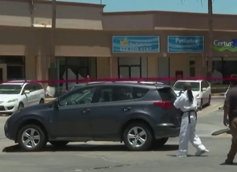 Un cadáver fue hallado al interior de un vehículo cerca del lugar donde entrena la selección de Irán para el Mundial de 2026. FOTO: Captura de video