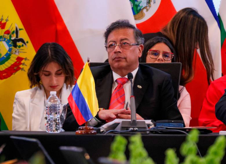 Petro se encuentra este sábado en Ecuador, donde Daniel Noboa juramentó para un segundo periodo presidencial. FOTO: Colprensa