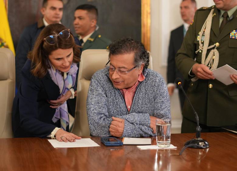 En la noche de este lunes, sin embargo, estaba convocado un Consejo de Ministros que iba a ser televisado por canales privados y públicos en horario, pero a última hora decidieron cancelarlo. FOTO: Presidencia