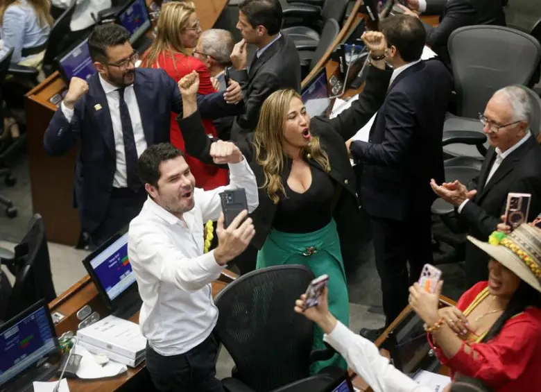 En el Senado de la República fue aprobada la ponencia mayoritaria de la Reforma Laboral.