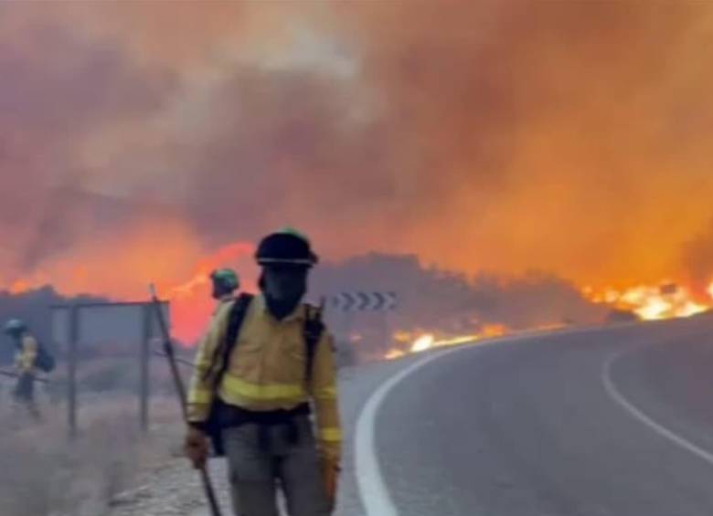 Un incendio en Almería, España, dejó al menos 11 muertos y 19 personas sin localizar. FOTO: Captura de video @Plan_INFOCA