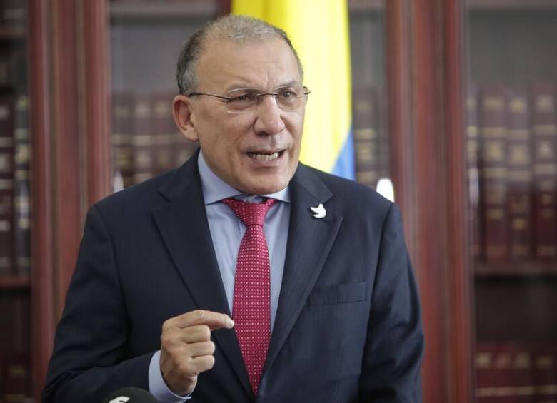 Roy Barreras, expresidente del Senado y ex embajador de Colombia en Reino Unido. FOTO: COLPRENSA