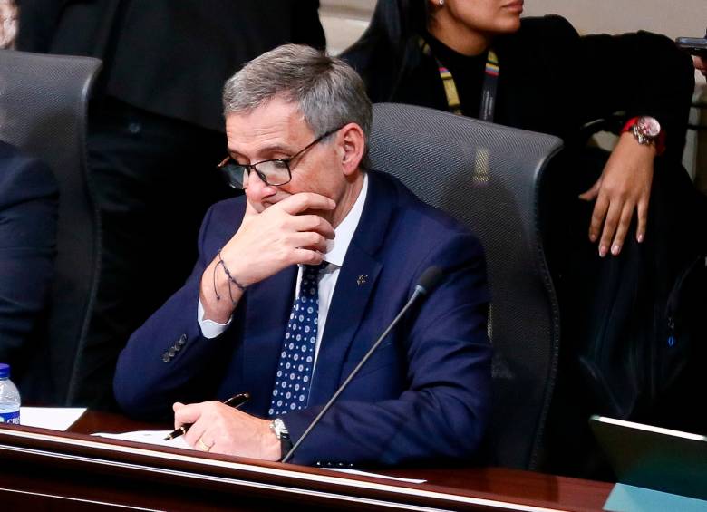 El servicio de la deuda pública encabeza los recortes del Presupuesto General de la Nación de 2026, con una reducción de $4 billones establecida en el Decreto 1585. FOTO 