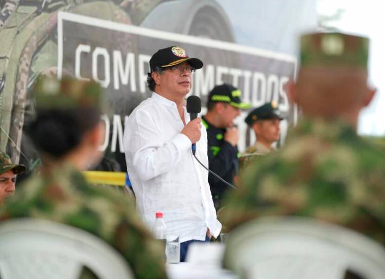 El presidente Gustavo Petro anunció la suspensión del cese al fuego bilateral con el Clan del Golfo en medio de la creciente violencia provocada por ese grupo ilegal en el Bajo Cauca. FOTO COLPRENSA