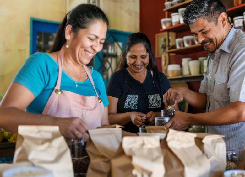 El 31,5 % de la cartera total de microcrédito se desembolsó en municipios rurales del país. FOTO: Asomicrofinanzas.