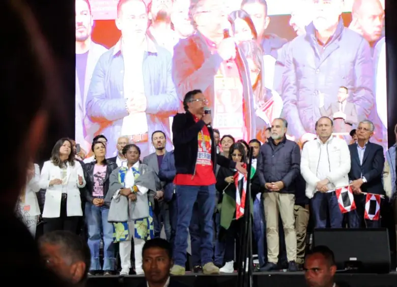 Pareciendo pasar por alto los pasos y normas que regulan una Asamblea Nacional Constituyente, Petro aseguró que bastan apenas tres meses para materializar sus intenciones reformistas. FOTO: MINISTERIO DEL TRABAJO