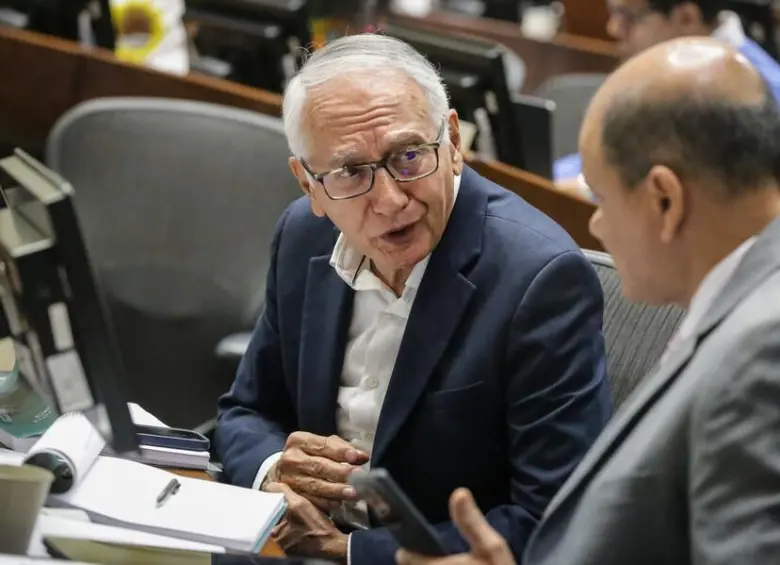 El ministro de Salud, Guillermo Jaramillo, ha puesto en marcha las órdenes de Petro sobre el sistema. FOTO Presidencia